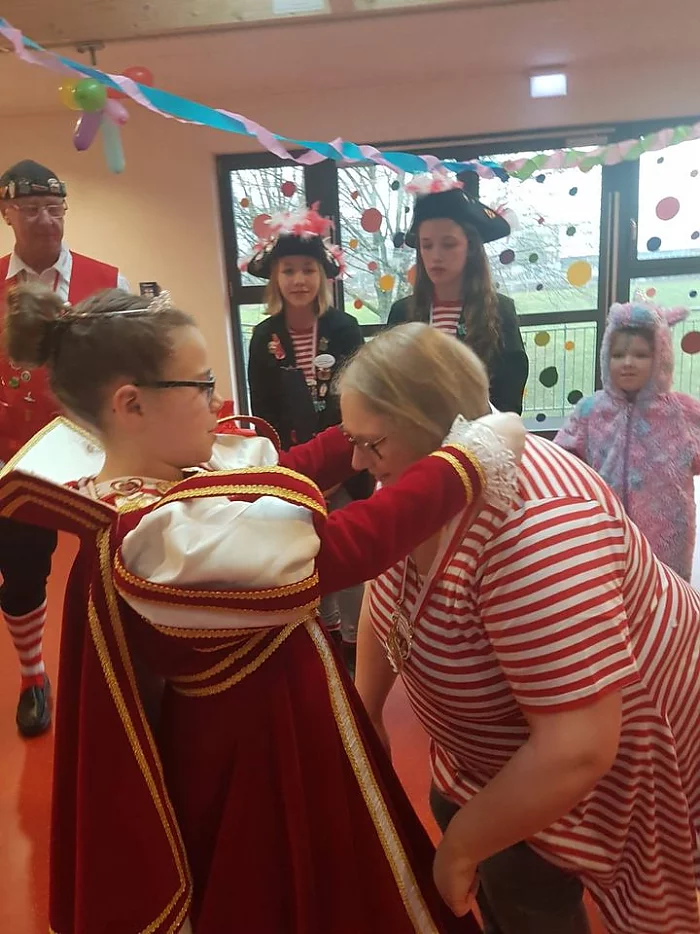 Kinderkarneval Sechtem 1994 e. V. feiert Karneval.