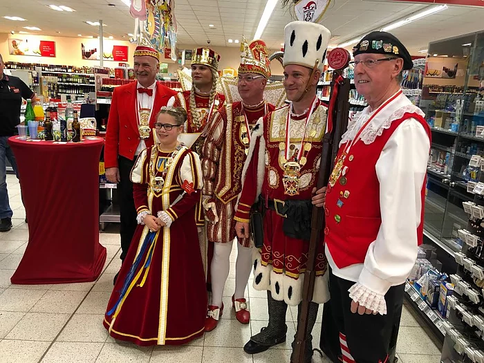 Kinderkarneval Sechtem 1994 e. V. ist hier: REWE.
